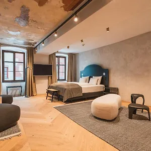 H5 Grauer Baer & , Innsbruck Österreich